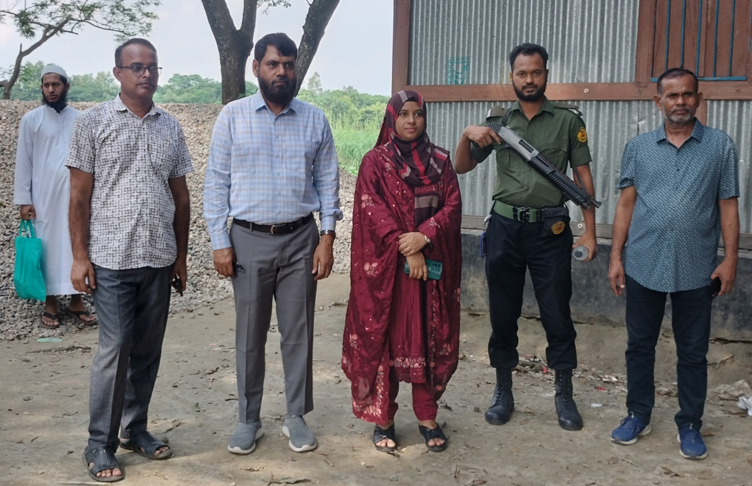 বাঞ্ছারামপুর উপজেলার ছলিমাবাদ ইউনিয়ন ভূমি অফিস পরিদর্শন করেন উপজেলা নির্বাহী কর্মকর্তা ফেরদৌস আরা