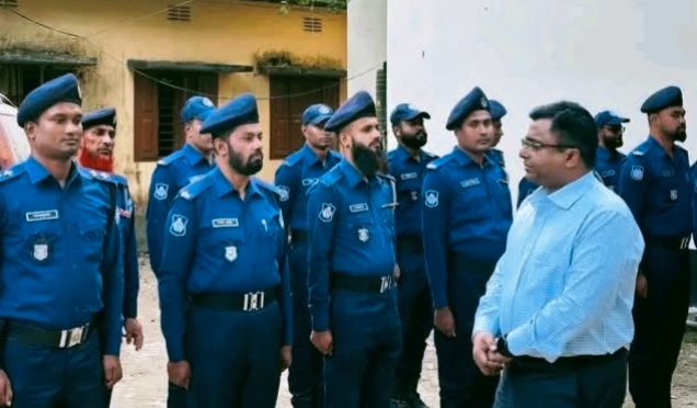 নির্বাচনকালীন নিরাপত্তা প্রস্তুতি পর্যালোচনায় নবীনগর ও বাঞ্ছারামপুর থানা পরিদর্শনে ব্রাহ্মণবাড়িয়ার পুলিশ সুপার।