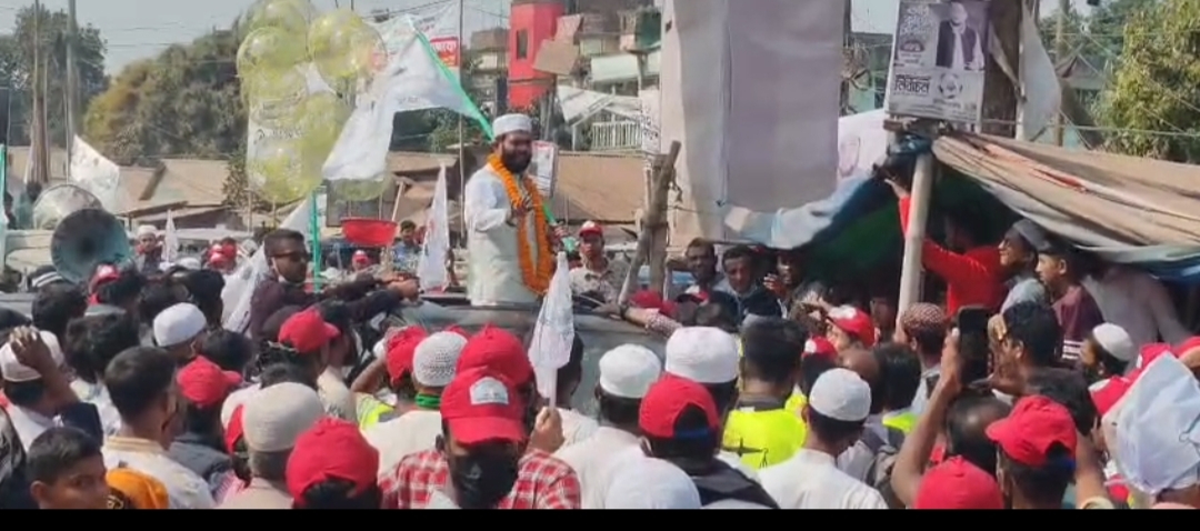 বাঞ্ছারামপুরে জামায়াতের এমপি প্রার্থী মোঃ মহসিনের দাড়িপাল্লার বিশাল গণমিছিল।